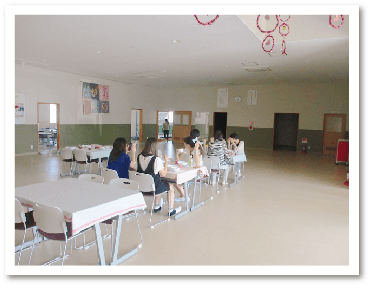 ひまわり幼児教育専門学院 エントランス
